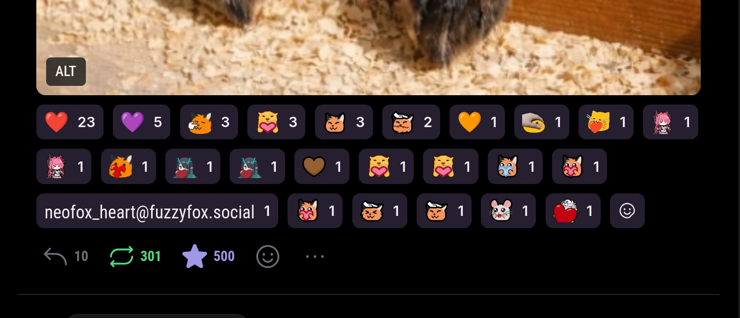 One of my posts having 10 replies, 500 favorites and 301 boosts.